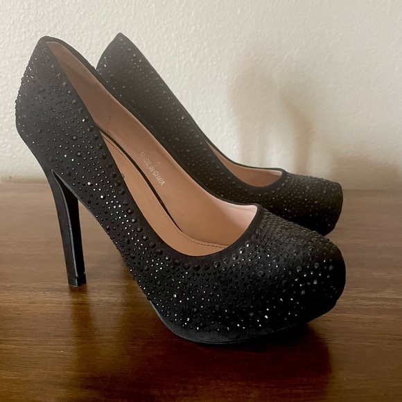Embellished black heels - Picture 2 of 2